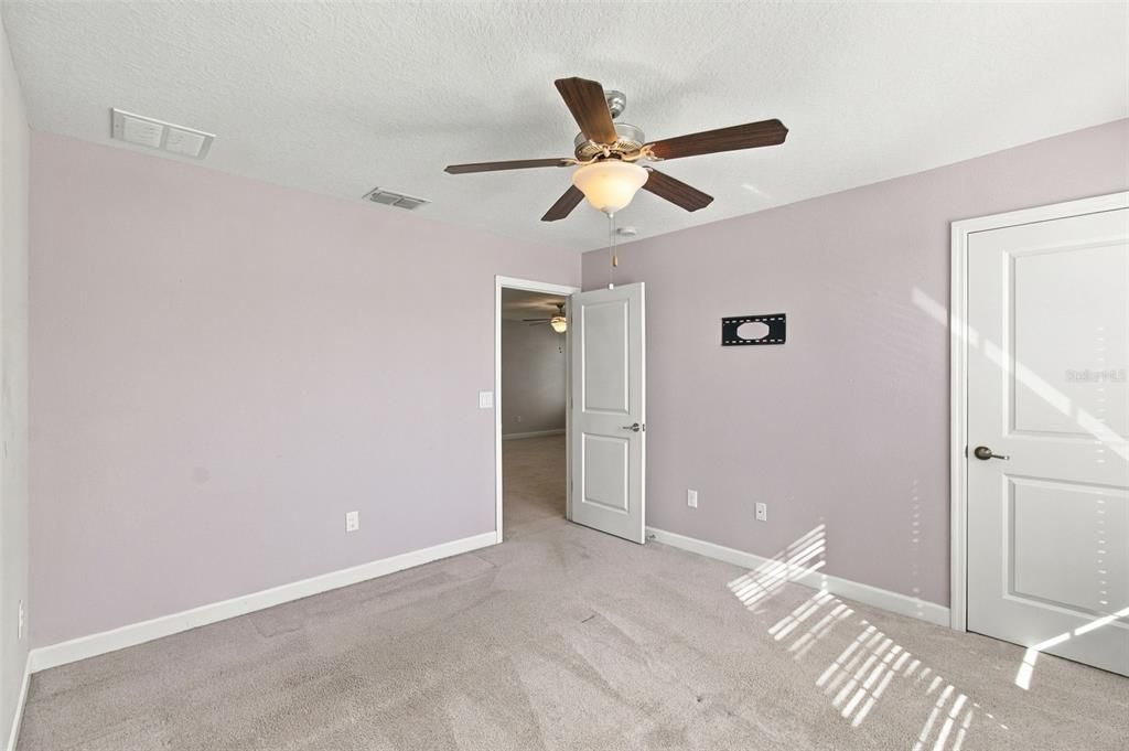 For Sale: $410,000 (4 beds, 2 baths, 2974 Square Feet)