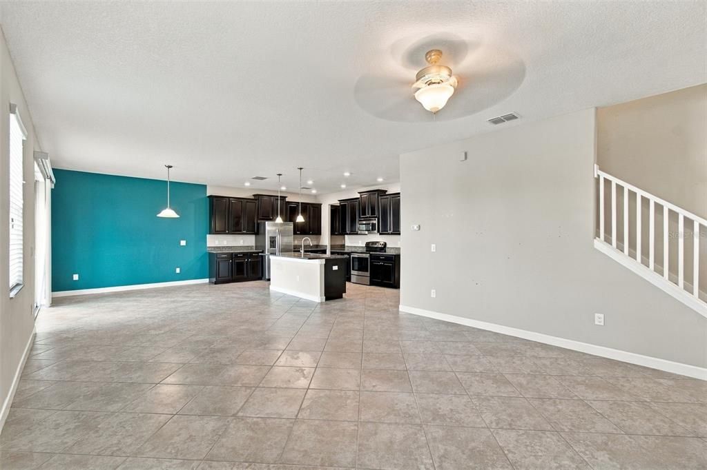 For Sale: $410,000 (4 beds, 2 baths, 2974 Square Feet)