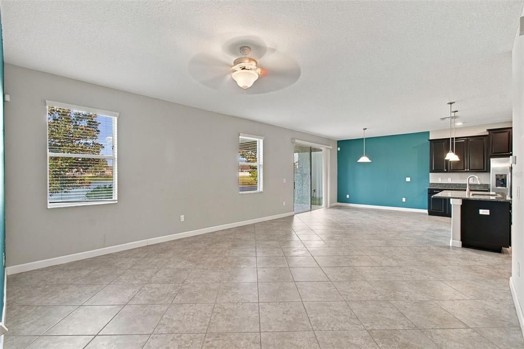 For Sale: $410,000 (4 beds, 2 baths, 2974 Square Feet)
