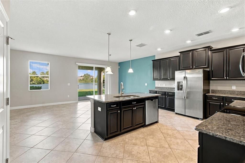 For Sale: $410,000 (4 beds, 2 baths, 2974 Square Feet)