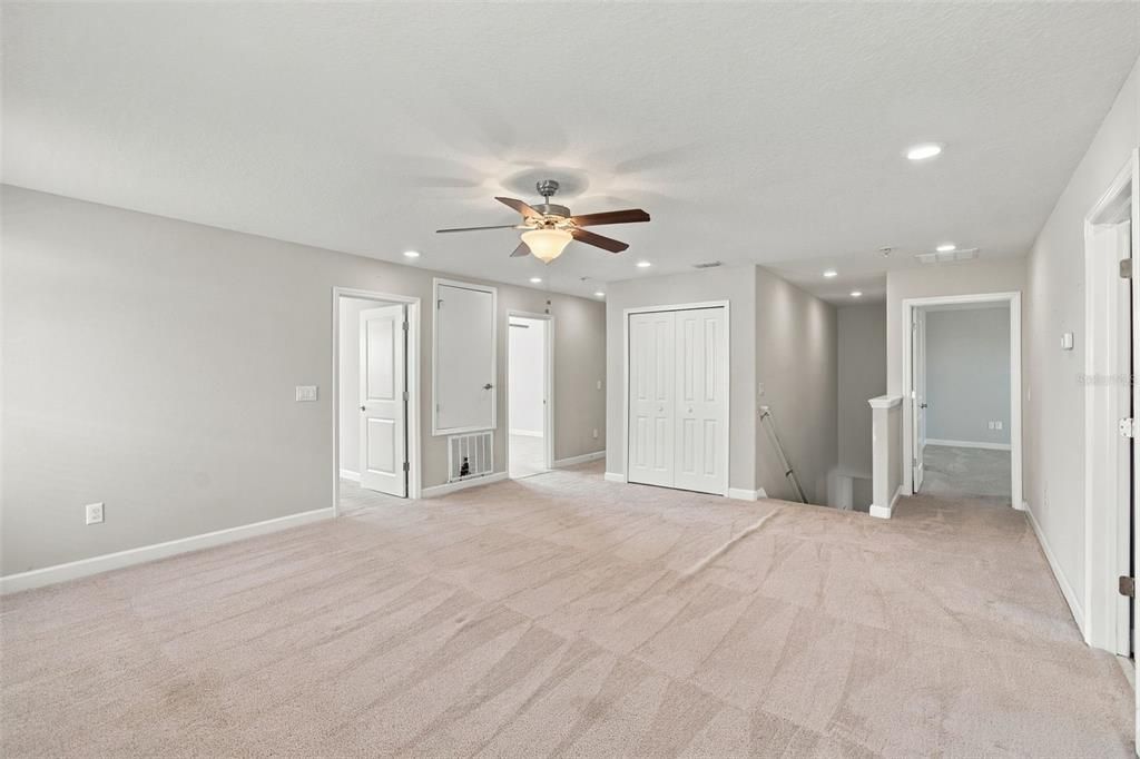 For Sale: $410,000 (4 beds, 2 baths, 2974 Square Feet)