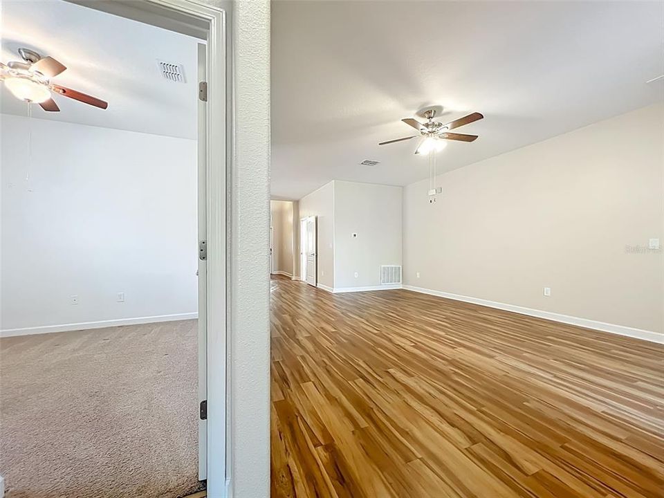 For Rent: $2,400 (3 beds, 2 baths, 1672 Square Feet)