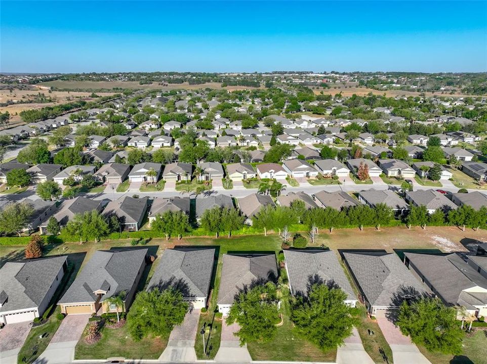 For Rent: $2,400 (3 beds, 2 baths, 1672 Square Feet)