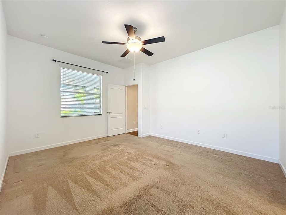 For Rent: $2,400 (3 beds, 2 baths, 1672 Square Feet)
