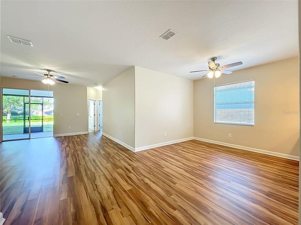 For Rent: $2,400 (3 beds, 2 baths, 1672 Square Feet)