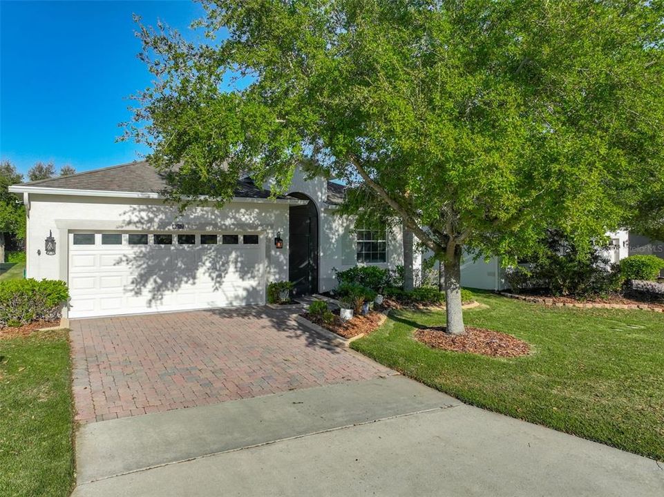 For Rent: $2,400 (3 beds, 2 baths, 1672 Square Feet)