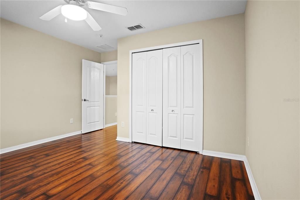For Sale: $375,000 (3 beds, 2 baths, 1734 Square Feet)