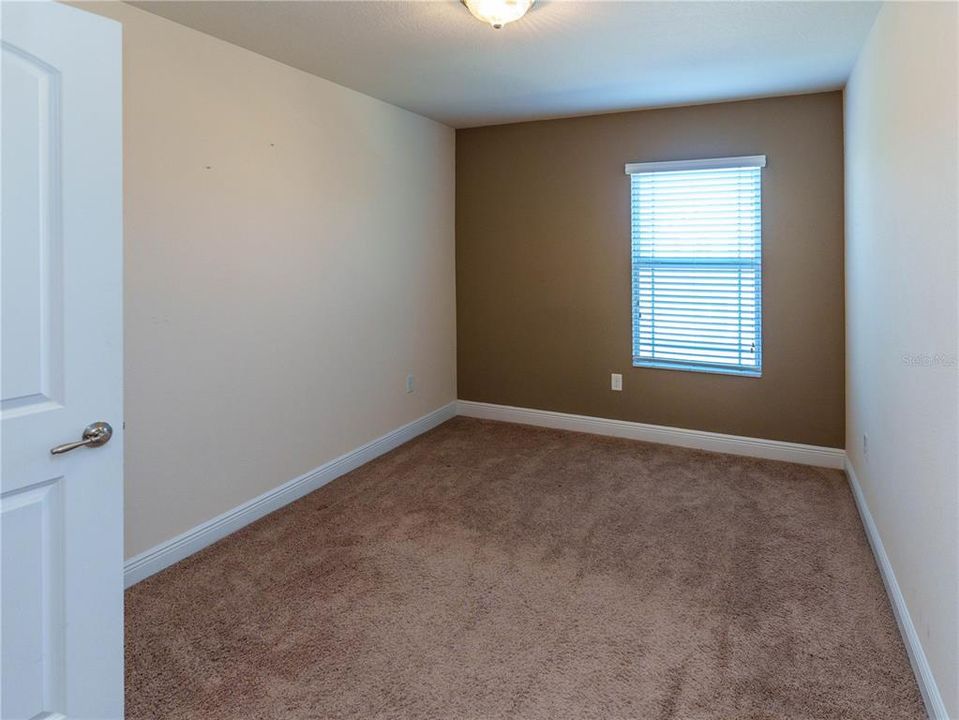 For Sale: $415,000 (4 beds, 2 baths, 2500 Square Feet)