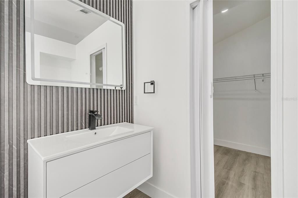 На продажу: $389,987 (3 спален, 2 ванн, 1542 Квадратных фут)
