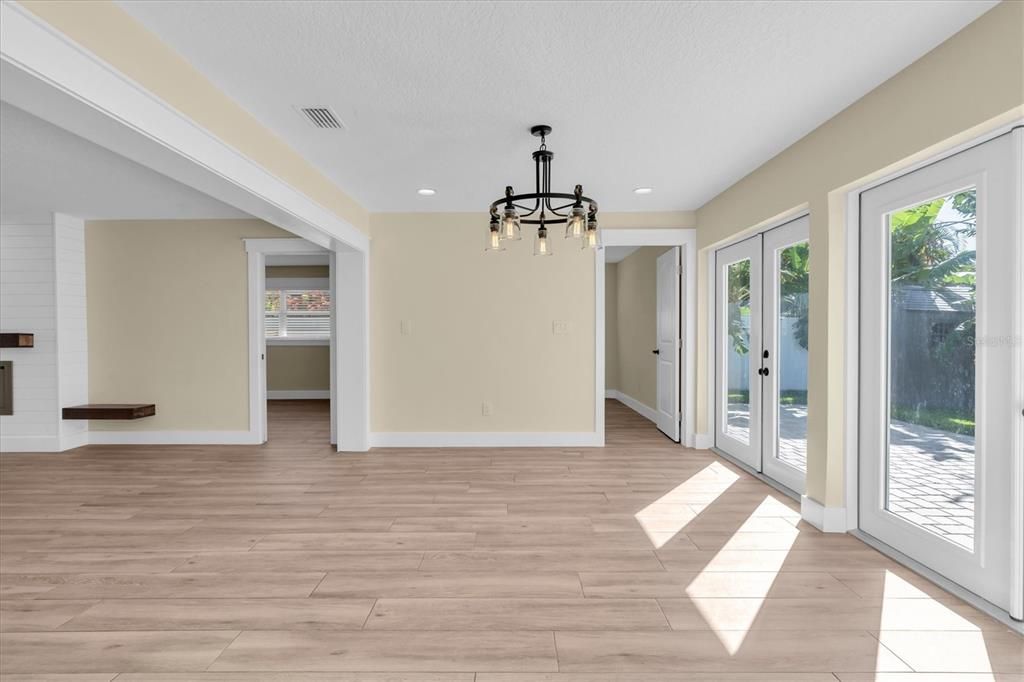 For Sale: $795,000 (4 beds, 2 baths, 2085 Square Feet)