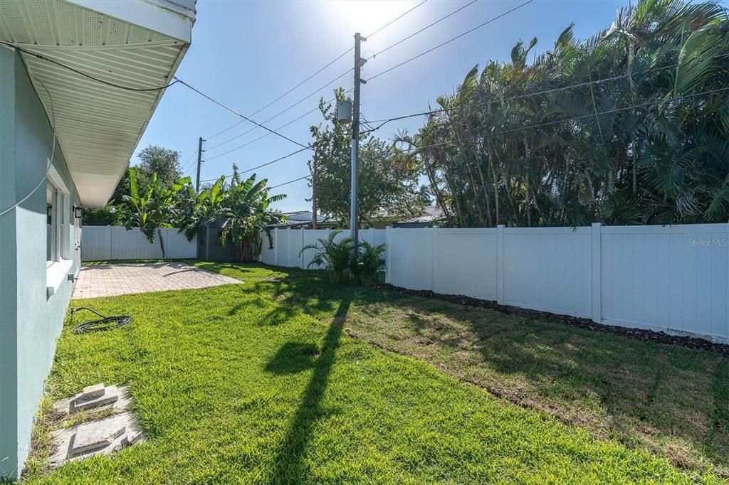 For Sale: $795,000 (4 beds, 2 baths, 2085 Square Feet)