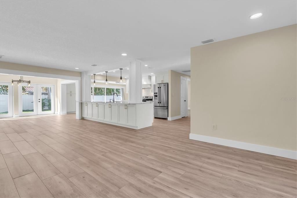 For Sale: $795,000 (4 beds, 2 baths, 2085 Square Feet)