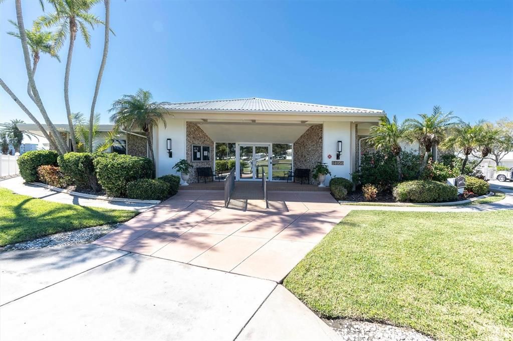 For Sale: $795,000 (4 beds, 2 baths, 2085 Square Feet)