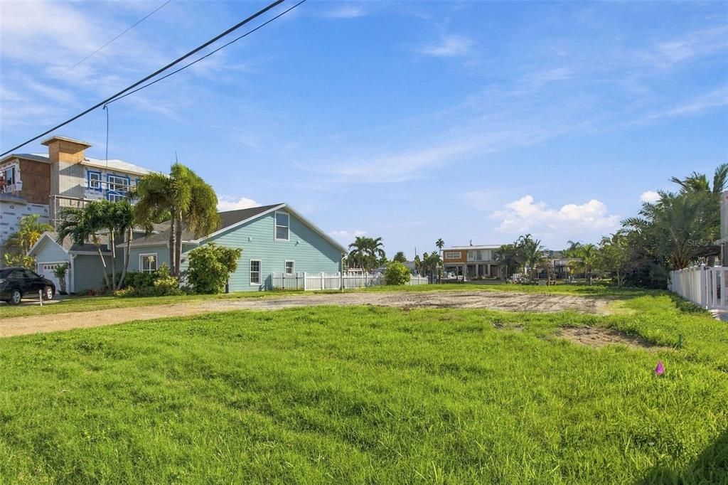 En Venta: $750,000 (0.16 acres)