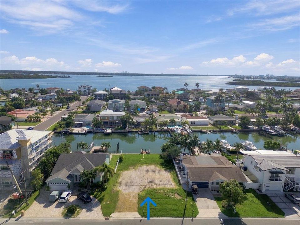 En Venta: $750,000 (0.16 acres)