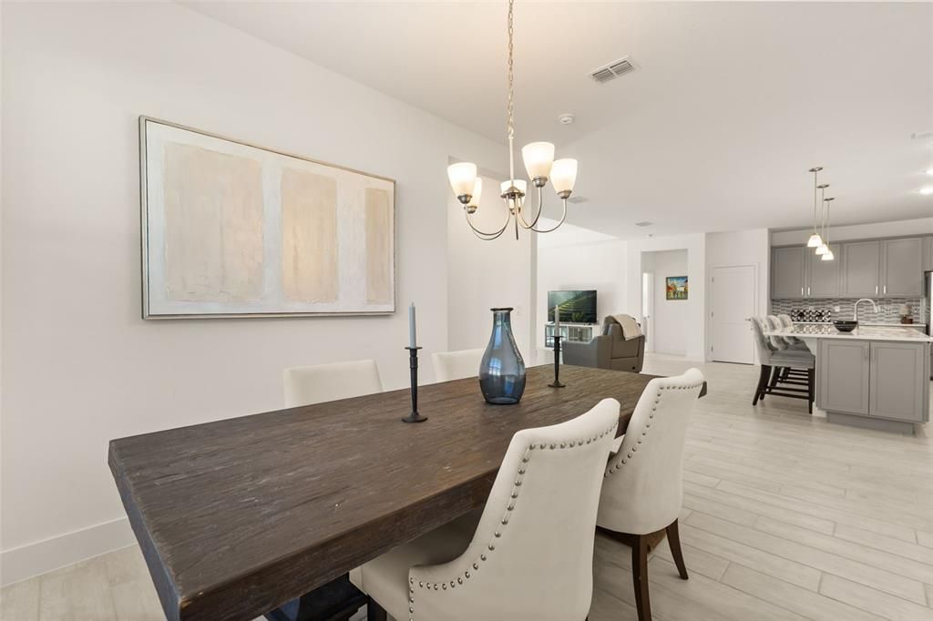 For Sale: $539,000 (3 beds, 3 baths, 2292 Square Feet)