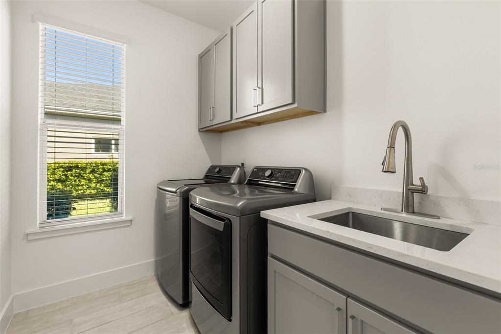For Sale: $539,000 (3 beds, 3 baths, 2292 Square Feet)