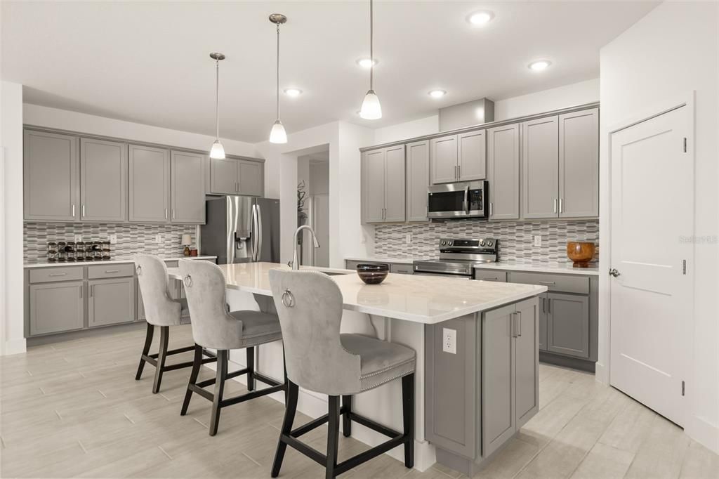 For Sale: $539,000 (3 beds, 3 baths, 2292 Square Feet)