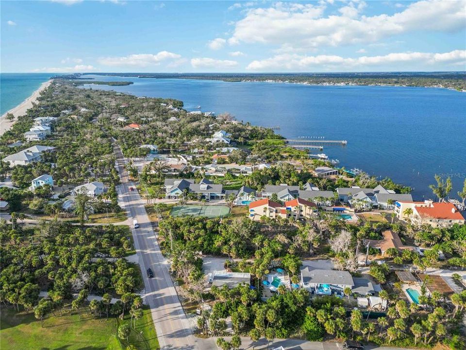 На продажу: $1,890,000 (5 спален, 0 ванн, 3174 Квадратных фут)