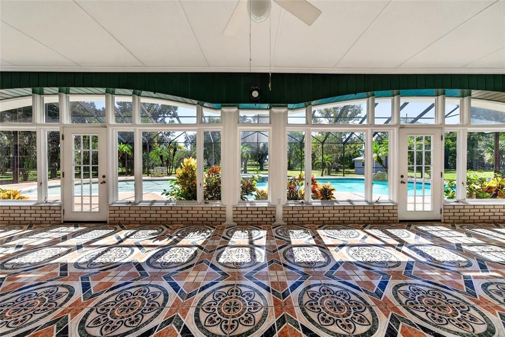 For Sale: $1,995,000 (5 beds, 4 baths, 12084 Square Feet)