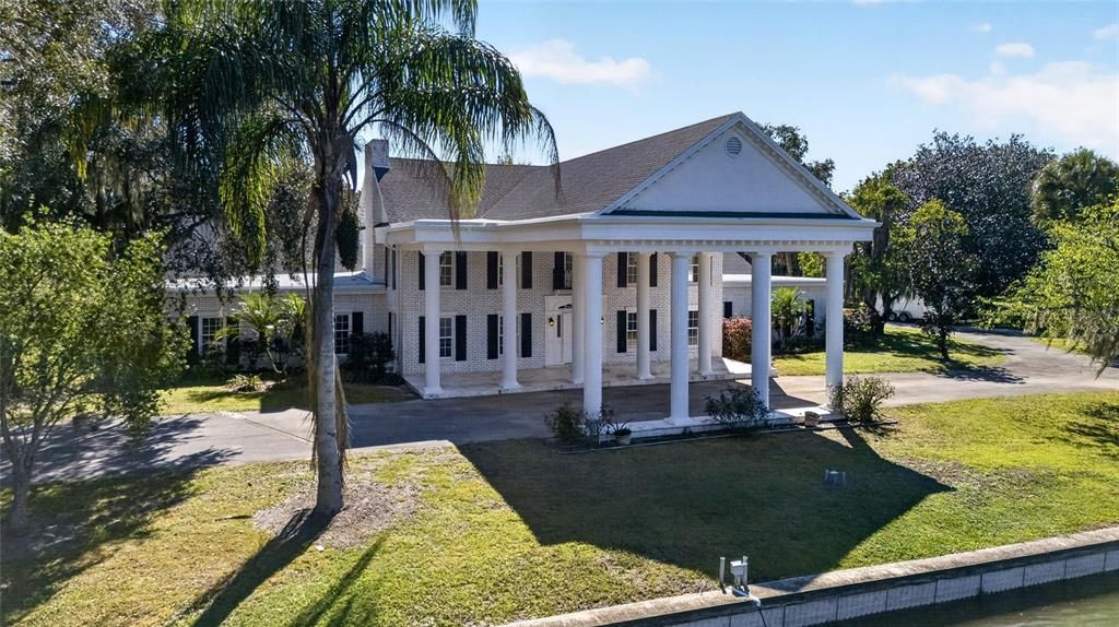 For Sale: $1,995,000 (5 beds, 4 baths, 12084 Square Feet)