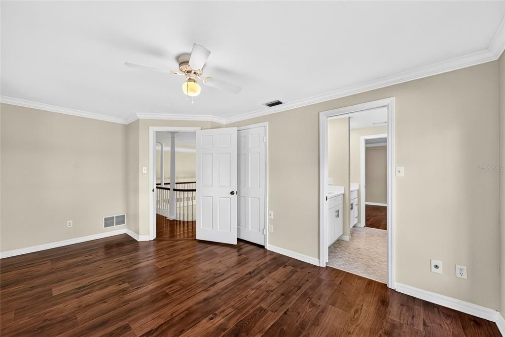 For Sale: $1,995,000 (5 beds, 4 baths, 12084 Square Feet)