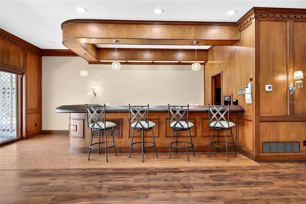 For Sale: $1,995,000 (5 beds, 4 baths, 12084 Square Feet)