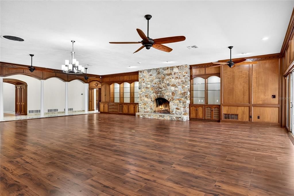 For Sale: $1,995,000 (5 beds, 4 baths, 12084 Square Feet)