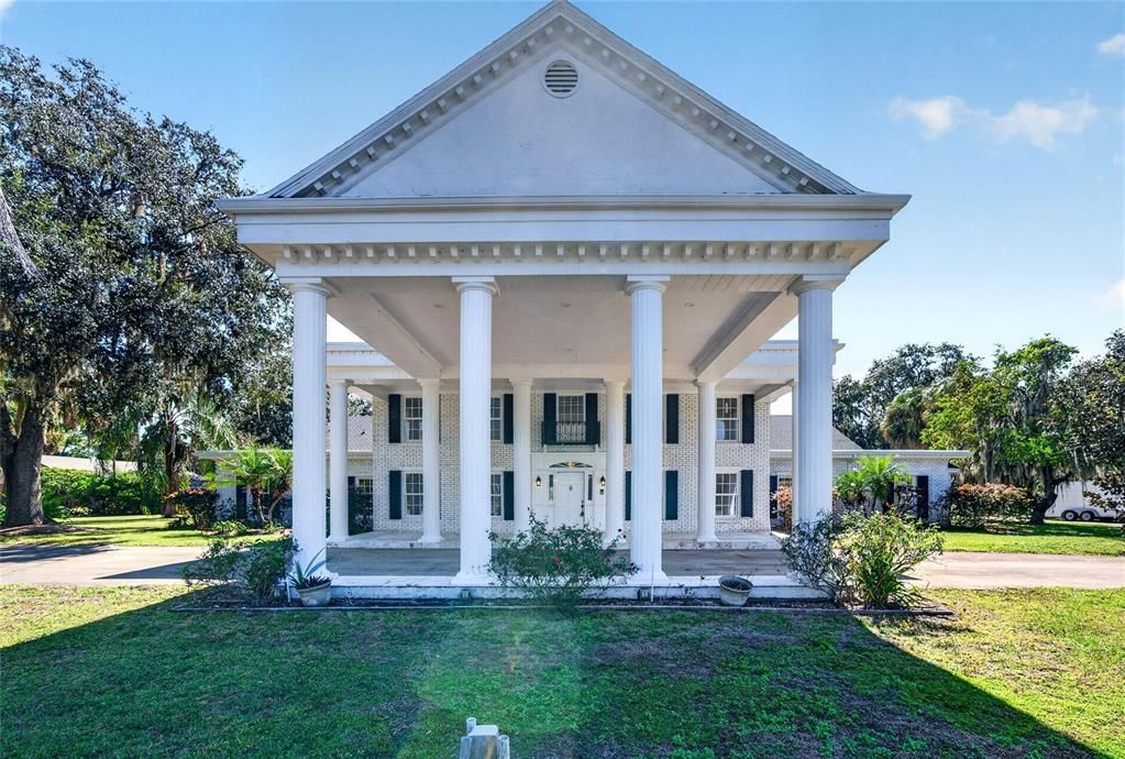 For Sale: $1,995,000 (5 beds, 4 baths, 12084 Square Feet)