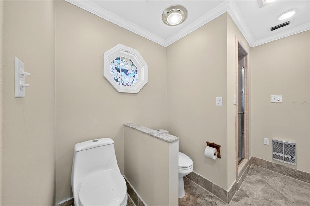 For Sale: $1,995,000 (5 beds, 4 baths, 12084 Square Feet)