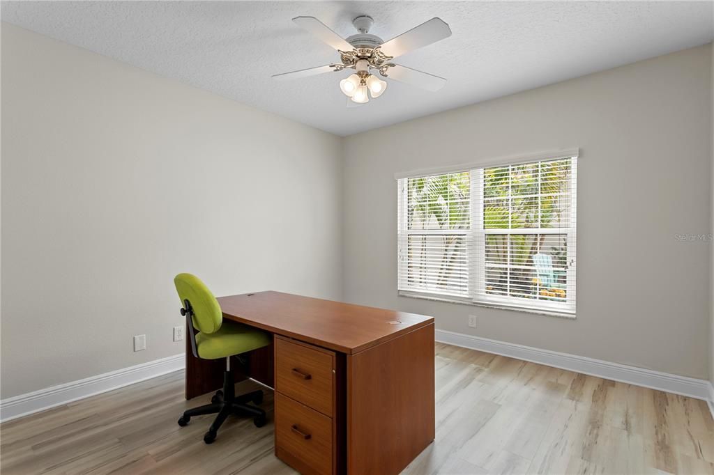 For Sale: $410,000 (2 beds, 2 baths, 1235 Square Feet)
