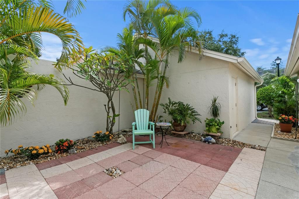 For Sale: $410,000 (2 beds, 2 baths, 1235 Square Feet)