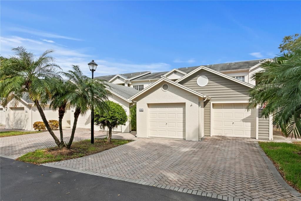 For Sale: $410,000 (2 beds, 2 baths, 1235 Square Feet)