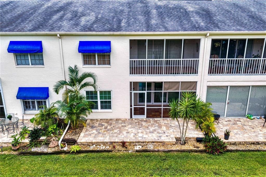 For Sale: $410,000 (2 beds, 2 baths, 1235 Square Feet)