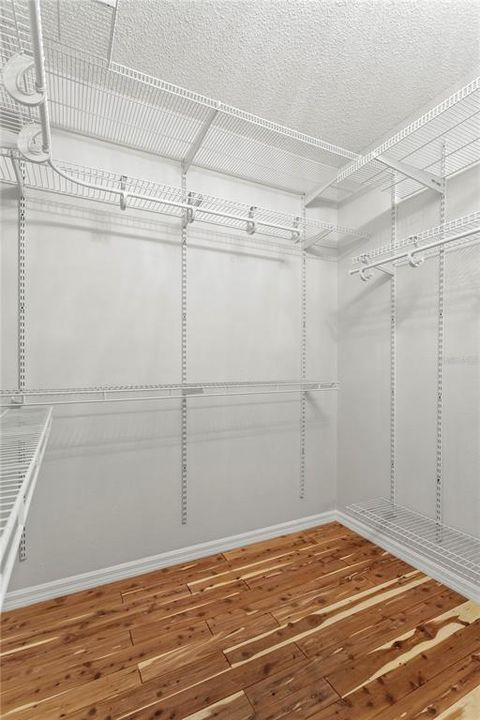 For Sale: $410,000 (2 beds, 2 baths, 1235 Square Feet)
