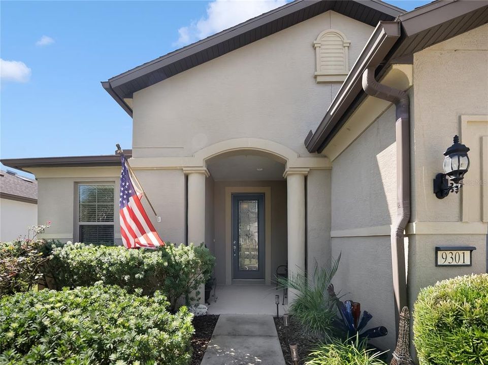 For Sale: $386,000 (2 beds, 2 baths, 2147 Square Feet)