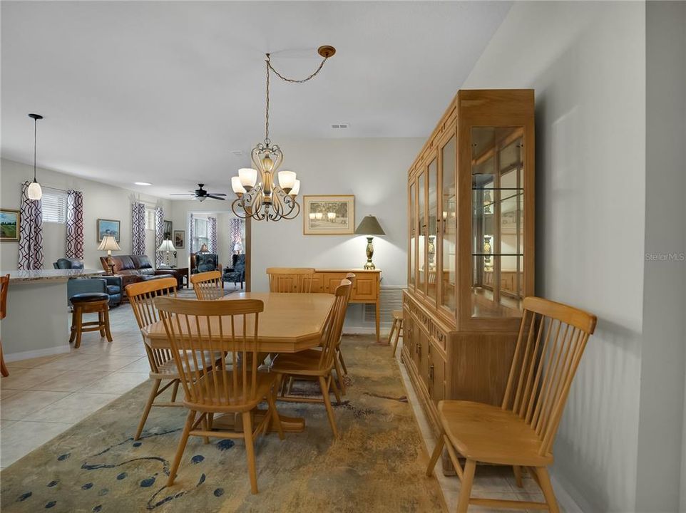 For Sale: $386,000 (2 beds, 2 baths, 2147 Square Feet)