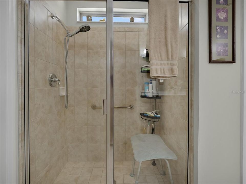 For Sale: $386,000 (2 beds, 2 baths, 2147 Square Feet)