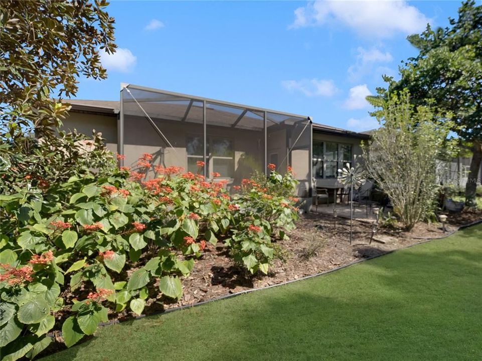 For Sale: $386,000 (2 beds, 2 baths, 2147 Square Feet)