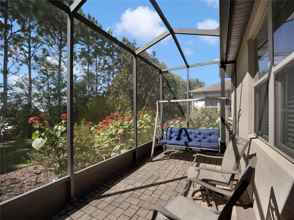 For Sale: $386,000 (2 beds, 2 baths, 2147 Square Feet)