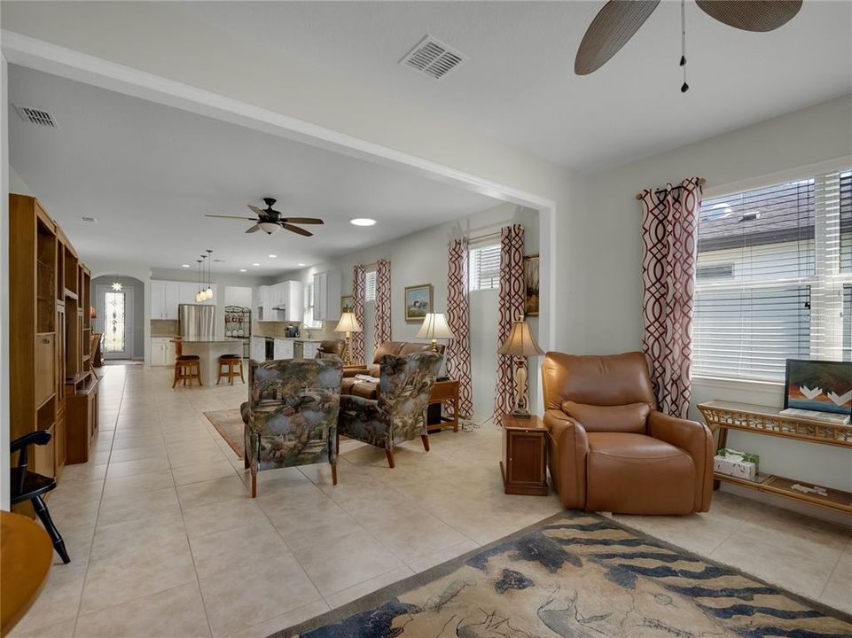 For Sale: $386,000 (2 beds, 2 baths, 2147 Square Feet)