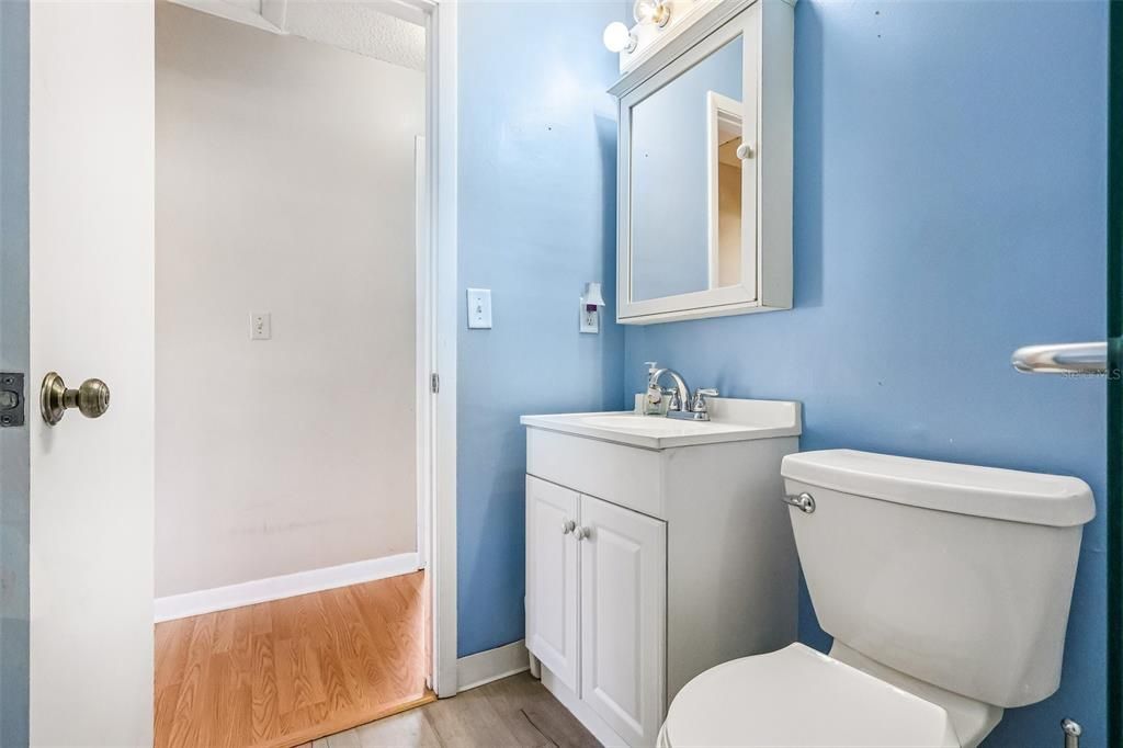 For Sale: $220,000 (2 beds, 1 baths, 1182 Square Feet)