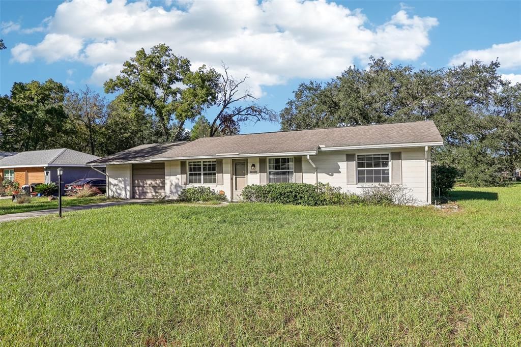 For Sale: $220,000 (2 beds, 1 baths, 1182 Square Feet)