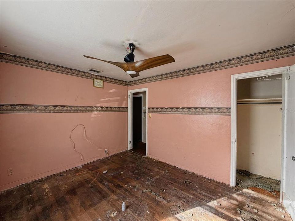 На продажу: $199,900 (5 спален, 3 ванн, 1650 Квадратных фут)