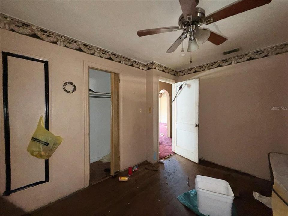 На продажу: $199,900 (5 спален, 3 ванн, 1650 Квадратных фут)