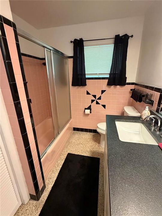 В аренду: $4,000 (3 спален, 2 ванн, 1436 Квадратных фут)