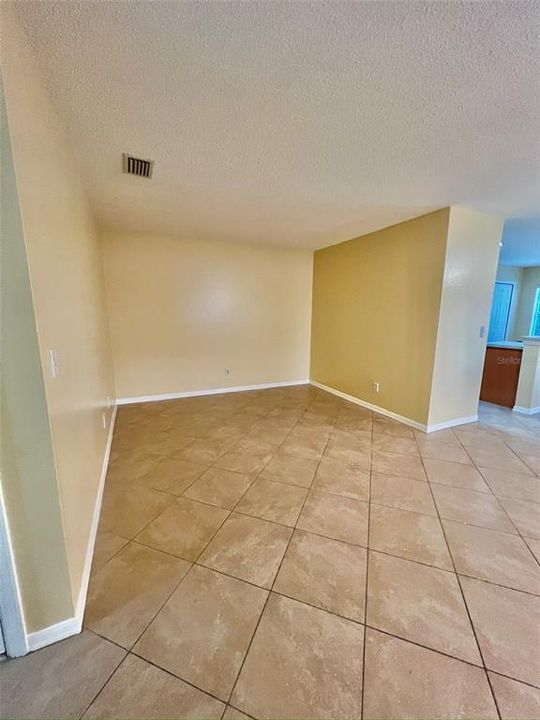 For Rent: $1,995 (3 beds, 2 baths, 1880 Square Feet)