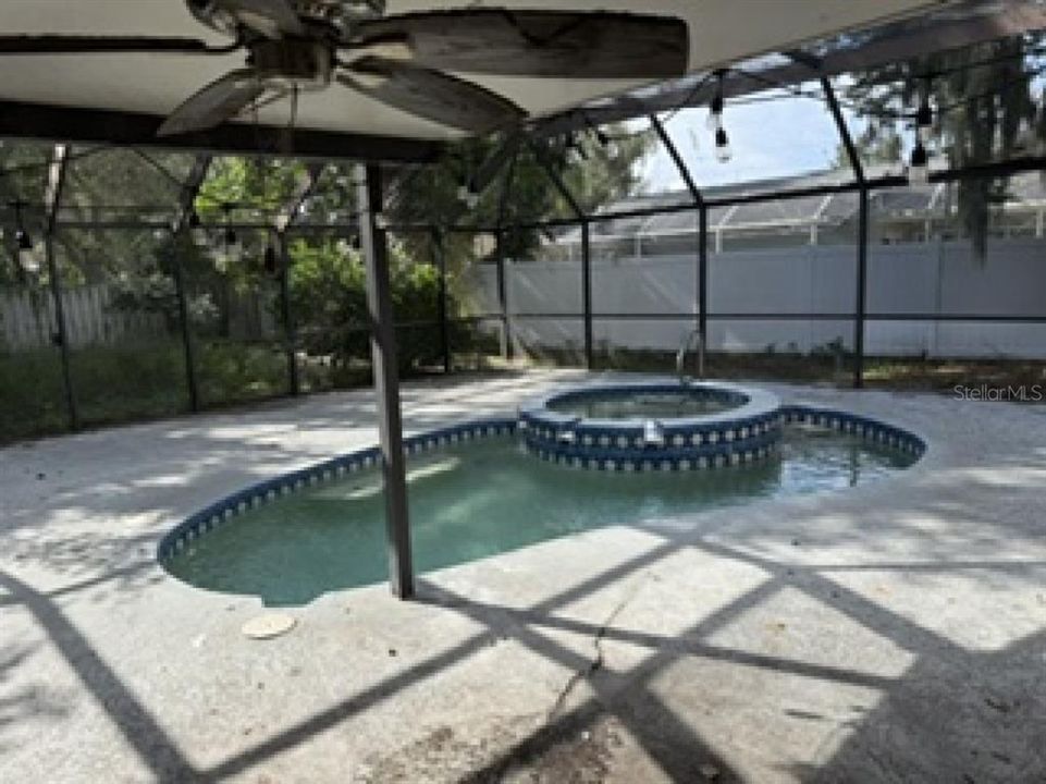 En Venta: $350,000 (3 camas, 2 baños, 1708 Pies cuadrados)