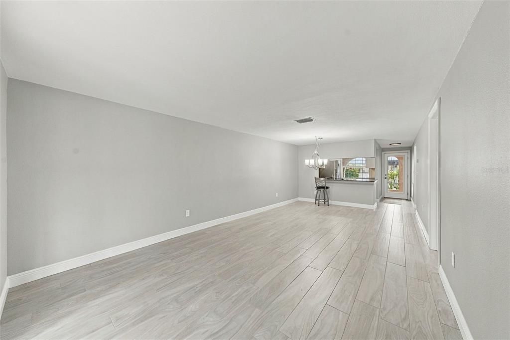For Sale: $89,700 (2 beds, 2 baths, 1080 Square Feet)