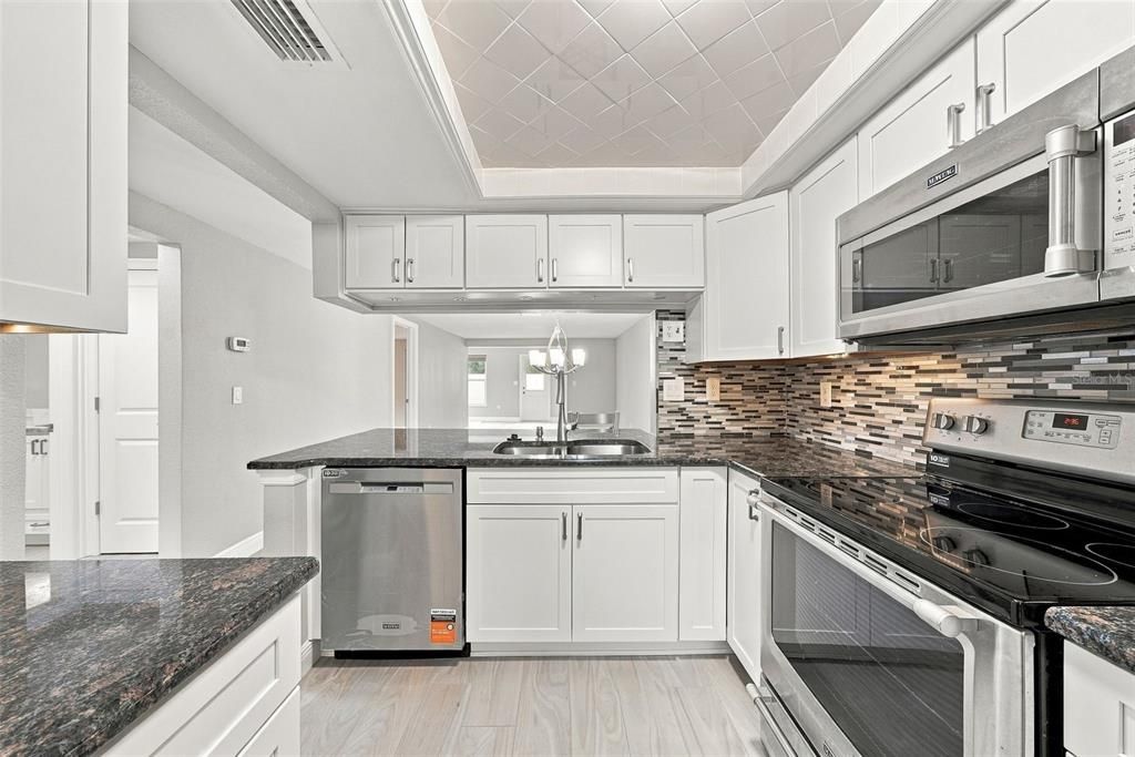 For Sale: $89,700 (2 beds, 2 baths, 1080 Square Feet)